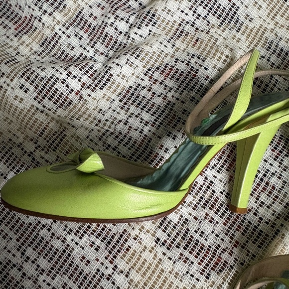Marc Jacobs Y2K Lime Green Bow Accent Heels, Size 7.5 - Picture 7 of 15